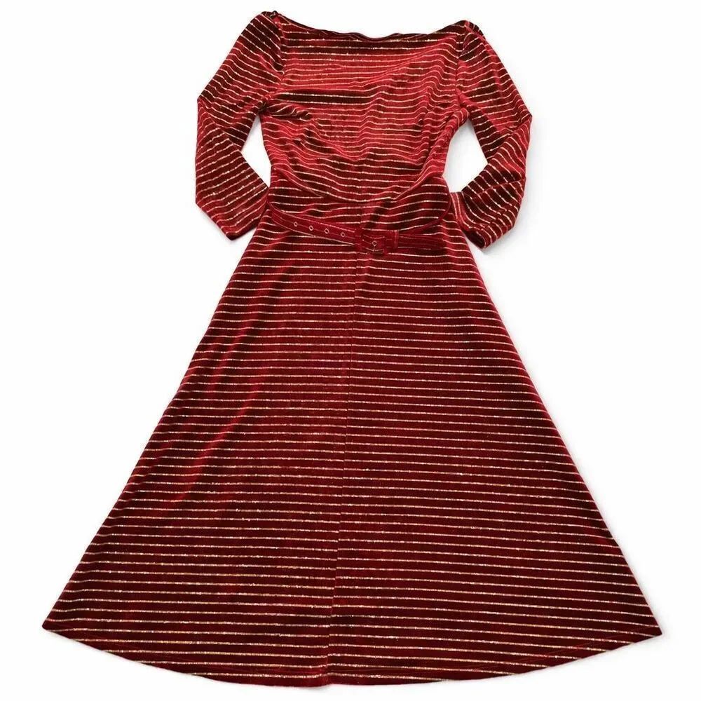 Unique VintageβRed Velvet Dress Size Small US 4